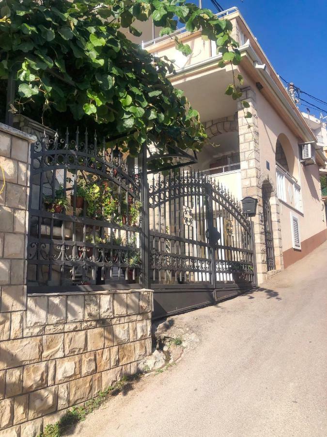 Apartments Moracanin Sutomore Εξωτερικό φωτογραφία
